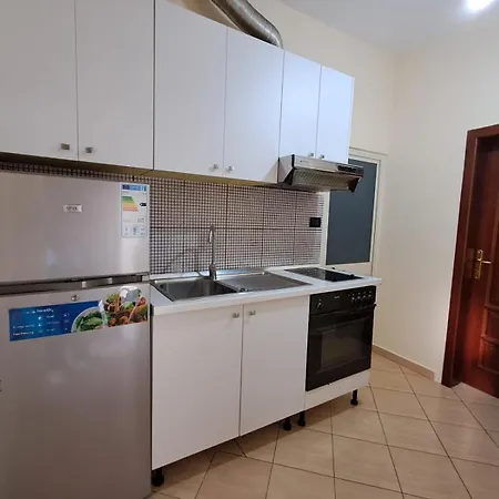 Appartement Simple And Cozy Tirana