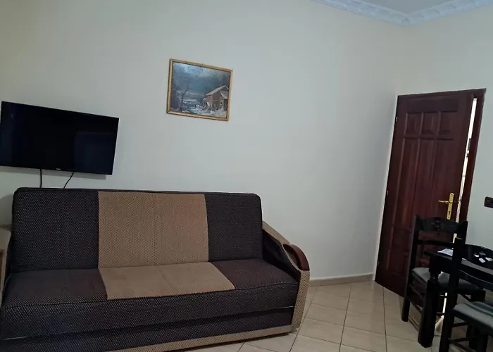 Simple&cozy Lejlighed Tirana